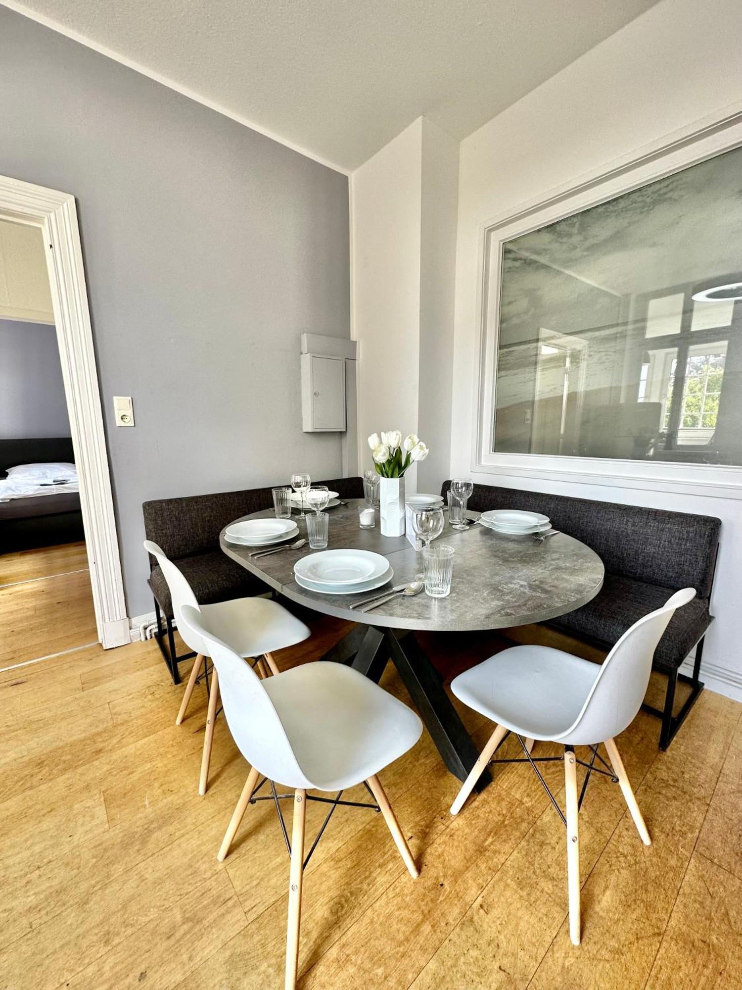 Geraeumiges City-Apartment Mit 2 Badezimmer Und Parkplaetzen D46-Og Oldenburg Exterior foto