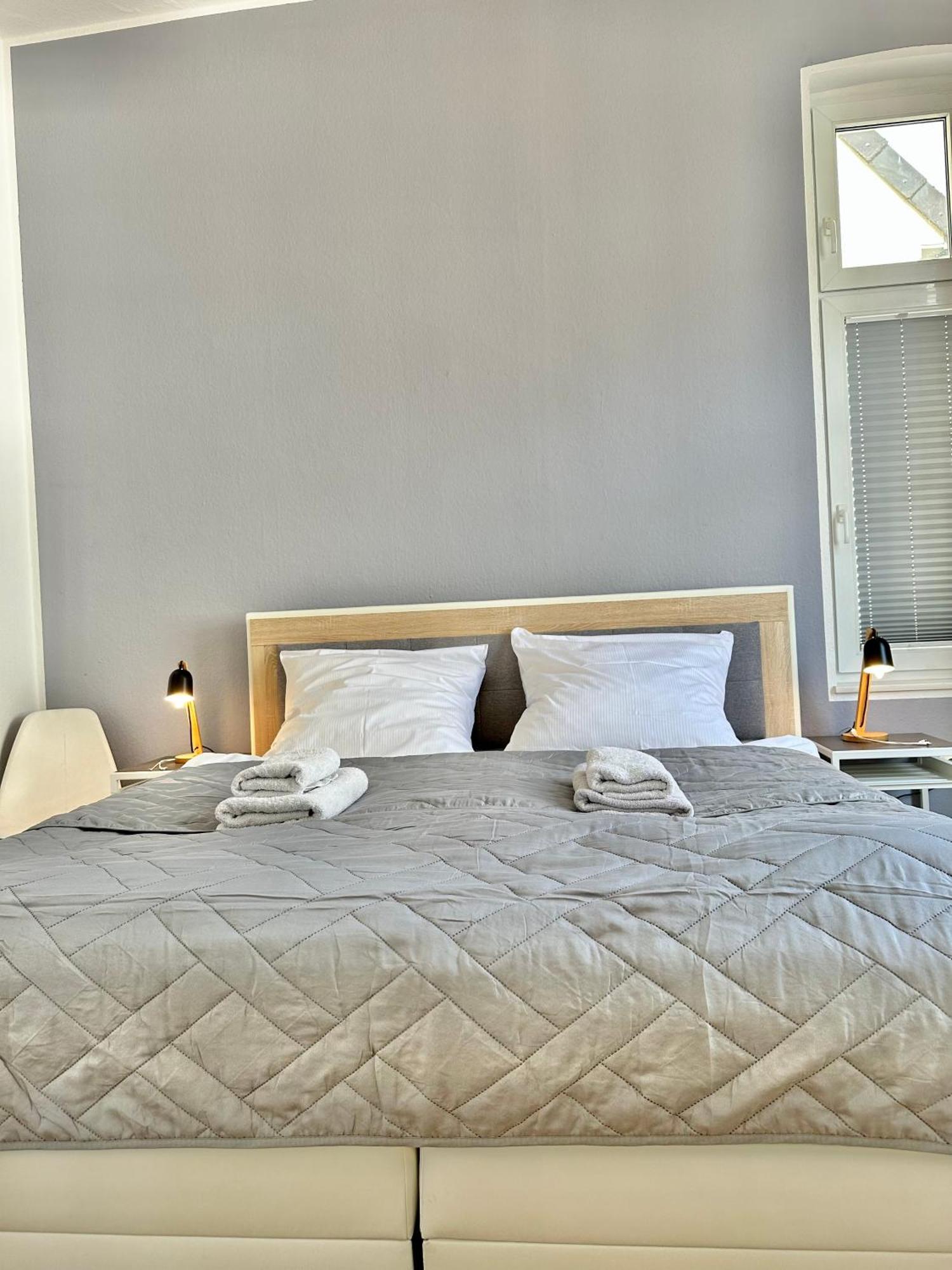 Geraeumiges City-Apartment Mit 2 Badezimmer Und Parkplaetzen D46-Og Oldenburg Exterior foto